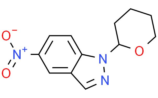 5-硝基-1-(四氢-2H-吡喃-2-基)-1H-吲唑